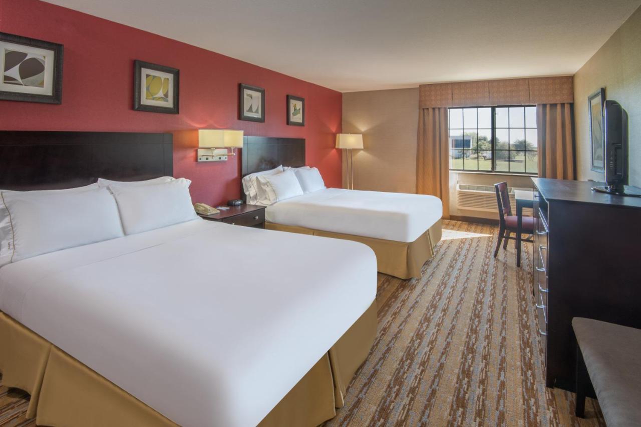 Holiday Inn Express Hotel & Suites Wauseon By Ihg Екстер'єр фото
